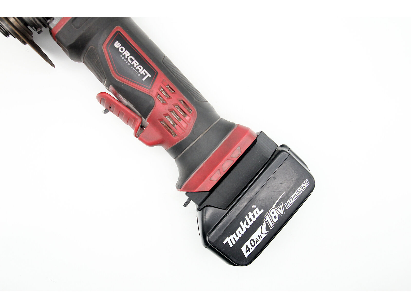 Перехідник Makita ↔ Worcraft — деталь кріплення зблизу